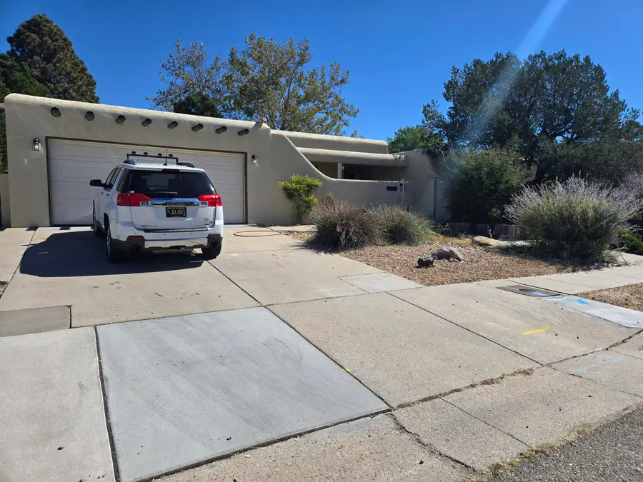 5412 Moon Street Ne, Albuquerque, NM 87111 - Image #2