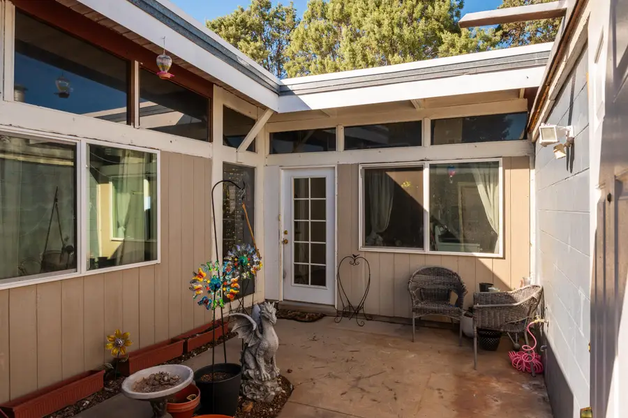 1911 Alvarado Drive Ne #B, Albuquerque, NM 87110 - Image #3