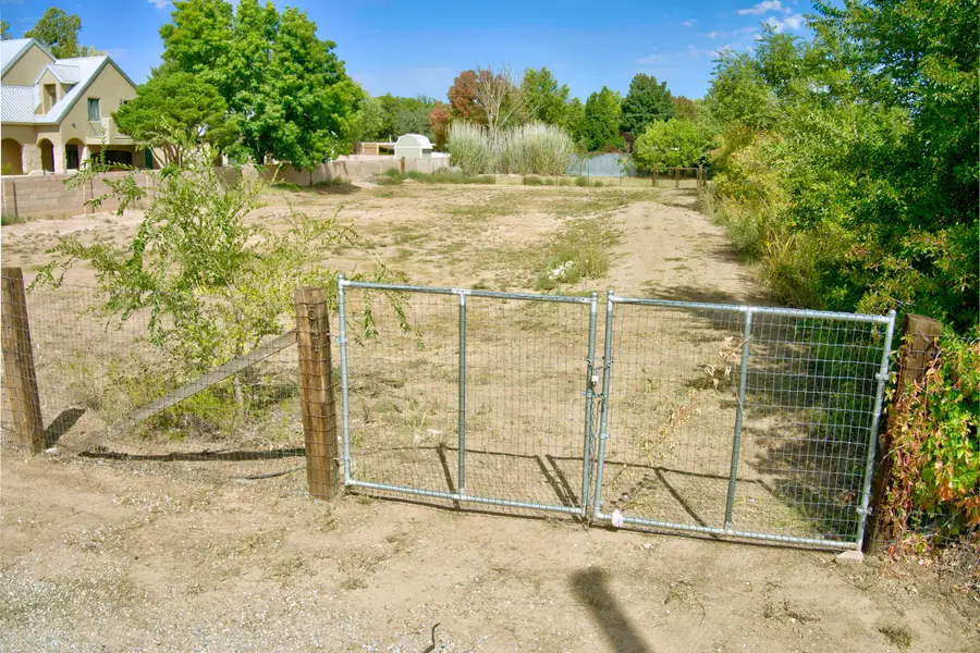 547 Field Hawk Trail Nw, Albuquerque, NM 87114 - Image #3