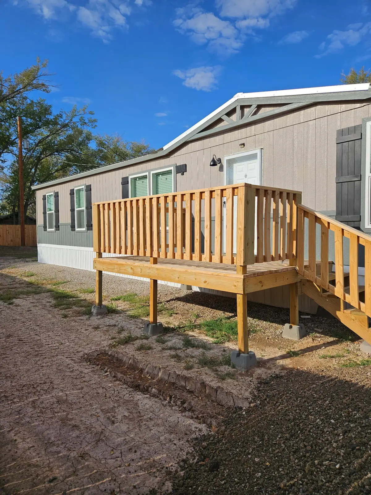225 Gensen Drive Sw, Los Lunas, NM 87031 - Image #1