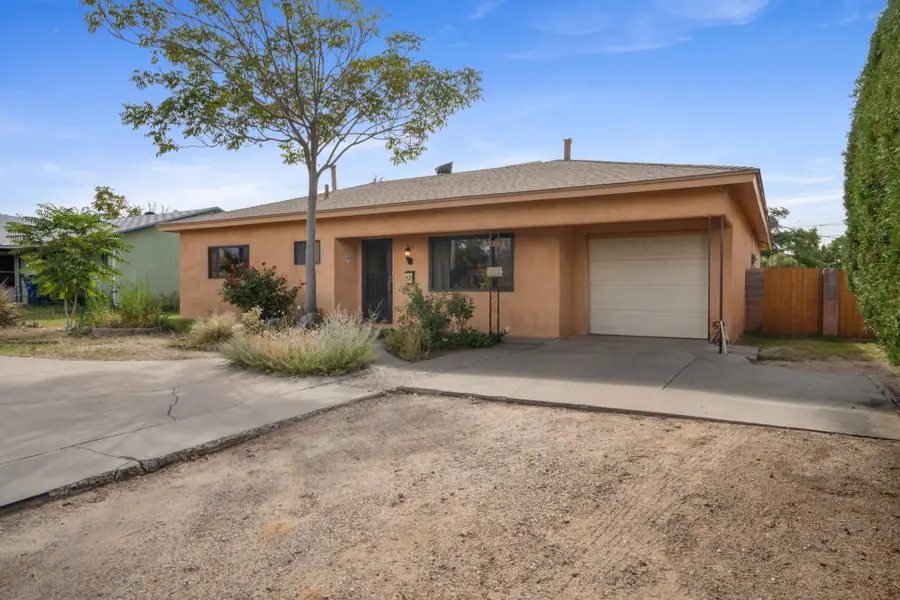 3812 Comanche Road Ne, Albuquerque, NM 87110 - Image #2