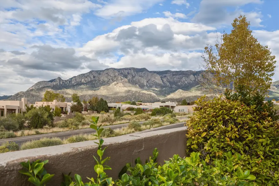 6359 Cliffbrush Lane Ne, Albuquerque, NM 87111 - Image #3