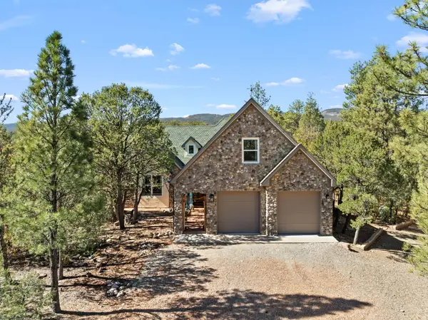 19 Canyon Lane, Cedar Crest, NM 87008
