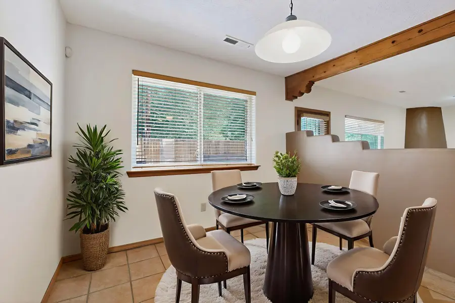 2105 San Venito Road Nw, Albuquerque, NM 87104 - Image #3