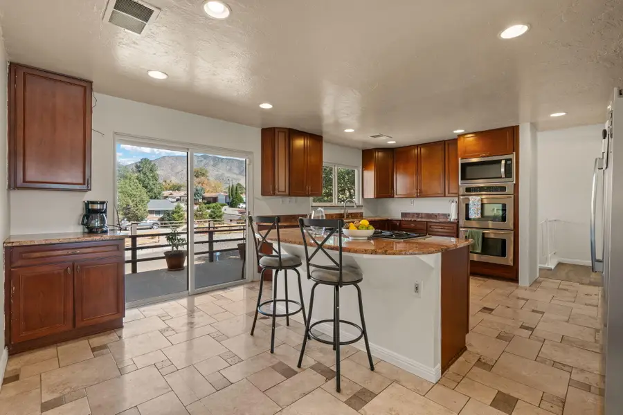 12324 E Pineridge Avenue Ne, Albuquerque, NM 87112 - Image #2
