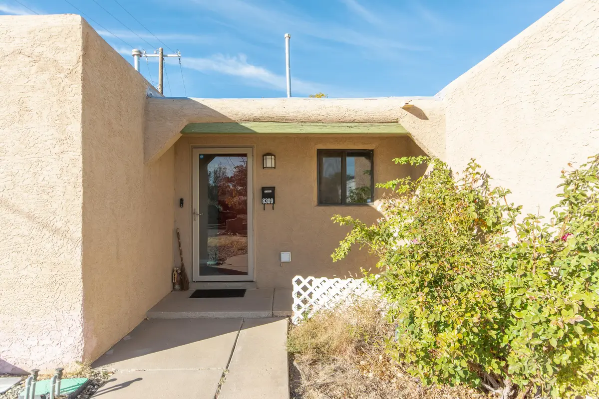 8309 Fruit Avenue Ne, Albuquerque, NM 87108 - Image #1