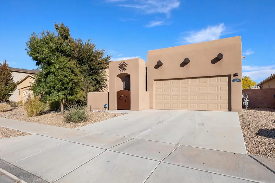 1639 Garden Way Sw, Albuquerque, NM 87105 - Image #2