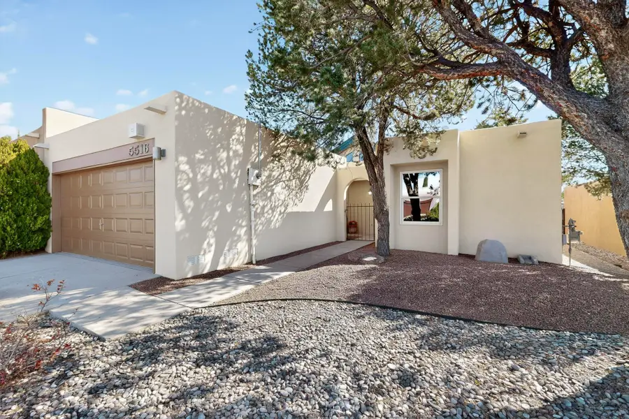5516 Amistad Road Ne, Albuquerque, NM 87111 - Image #2