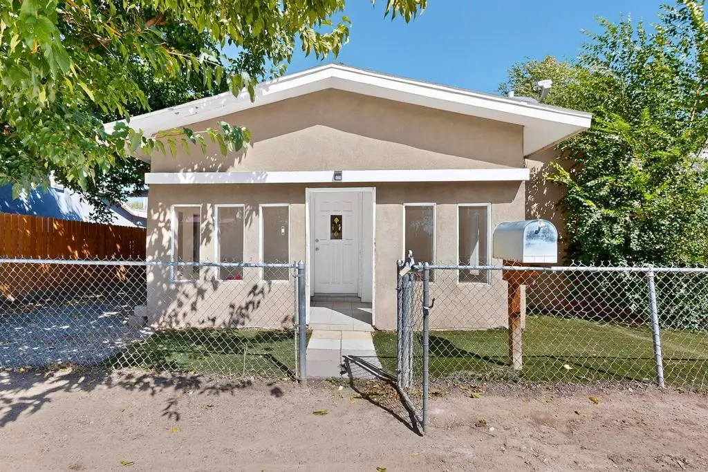 845 Aritas Road Sw, Albuquerque, NM 87105 - Image #1