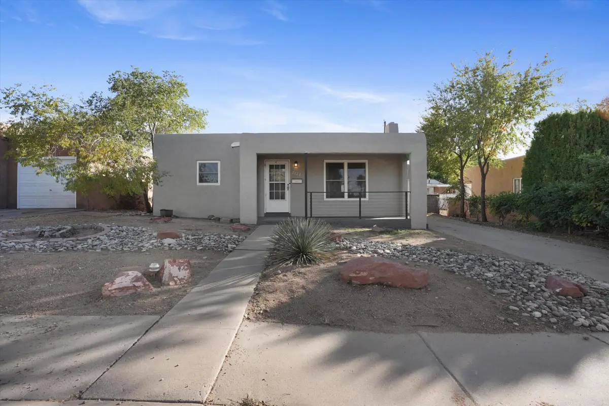 2722 Santa Cruz Avenue Se, Albuquerque, NM 87106 - Image #1