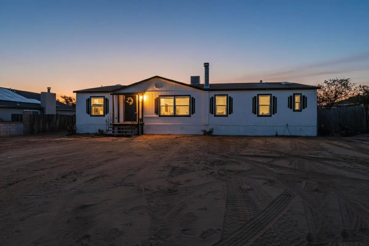 205 10th Avenue Sw, Rio Rancho, NM 87124 - Image #1