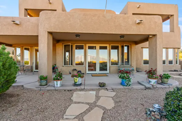 4008 Silvery Minnow Place Nw, Albuquerque, NM 87120