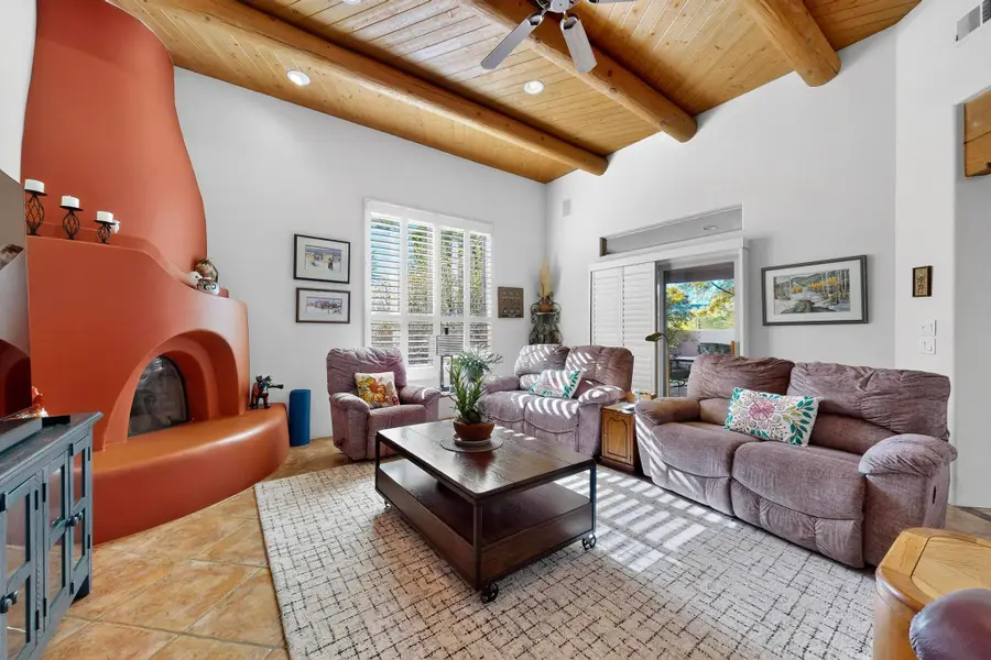 2524 Griegos Place Nw, Albuquerque, NM 87107 - Image #2