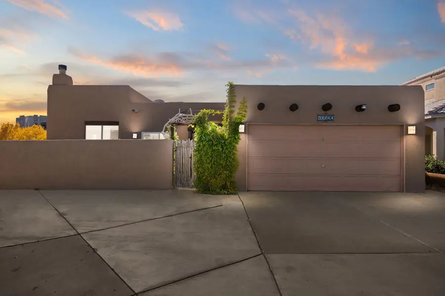 10520 Crestridge Court Nw, Albuquerque, NM 87114 - Image #2