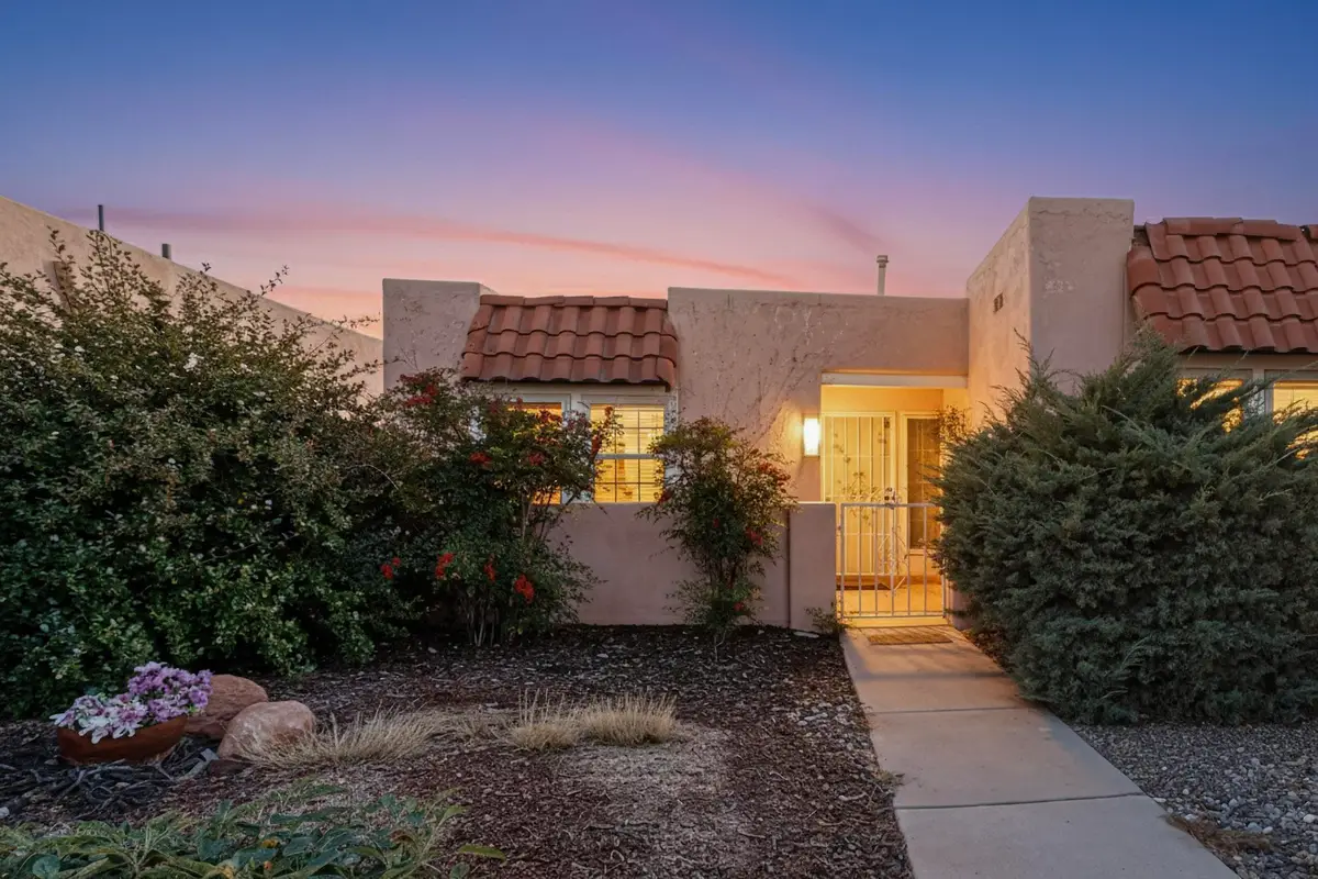 8906 Chambers Place Ne, Albuquerque, NM 87111 - Image #1