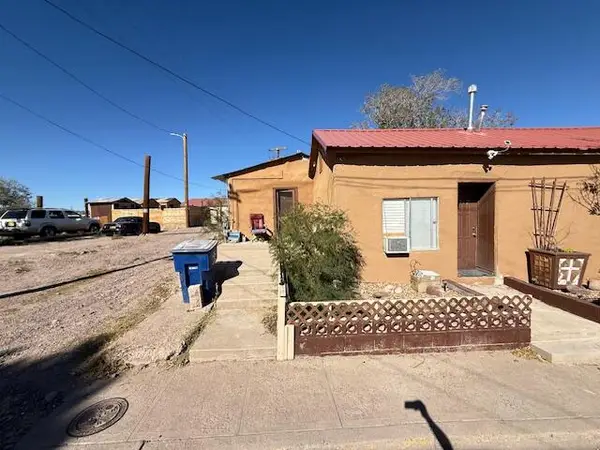 207 Mt Carmel Avenue, Socorro, NM 87801