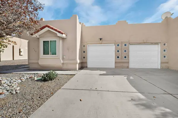 736 Mesa Del Rio Street Nw, Albuquerque, NM 87121