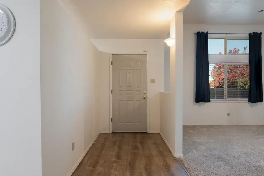 7104 Leslynne Drive Ne, Albuquerque, NM 87109 - Image #3