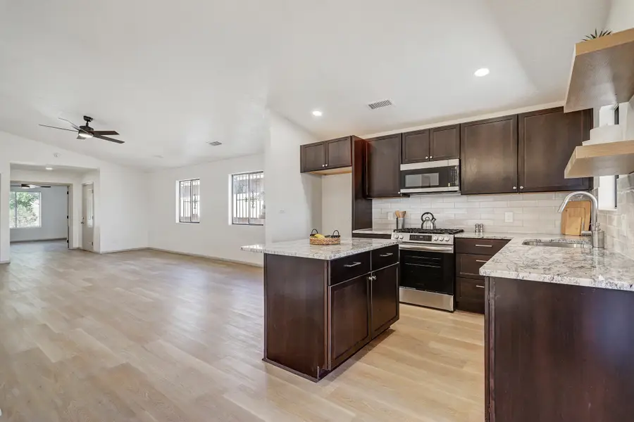 632 Foyt Drive Sw, Albuquerque, NM 87121 - Image #3