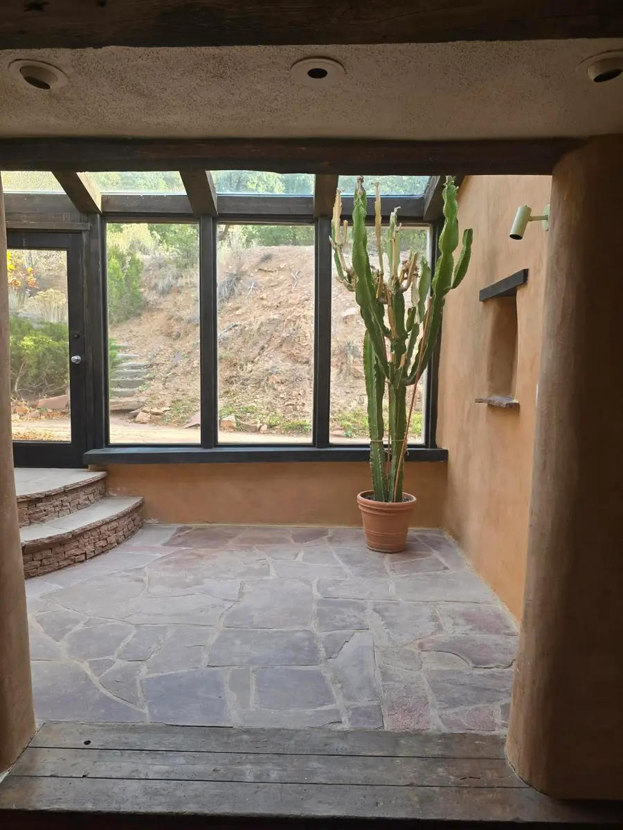 211 Canon Urraca Road, Santa Fe, NM 87501 - Image #2
