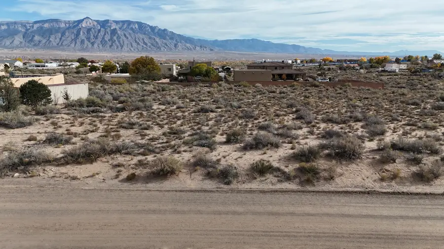 1580 Chihuahua Road Ne, Rio Rancho, NM 87144 - Image #2