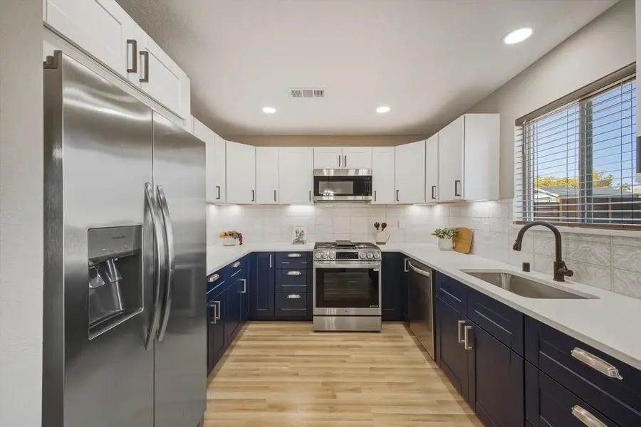 1527 Stoneway Drive Nw, Albuquerque, NM 87120 - Image #2