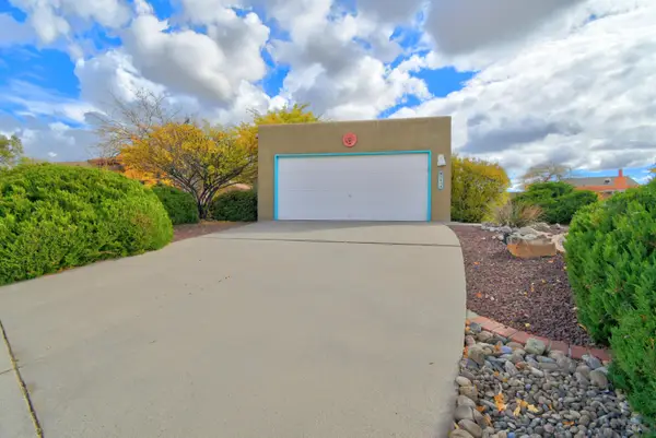 5624 Amigo Way Ne, Albuquerque, NM 87111
