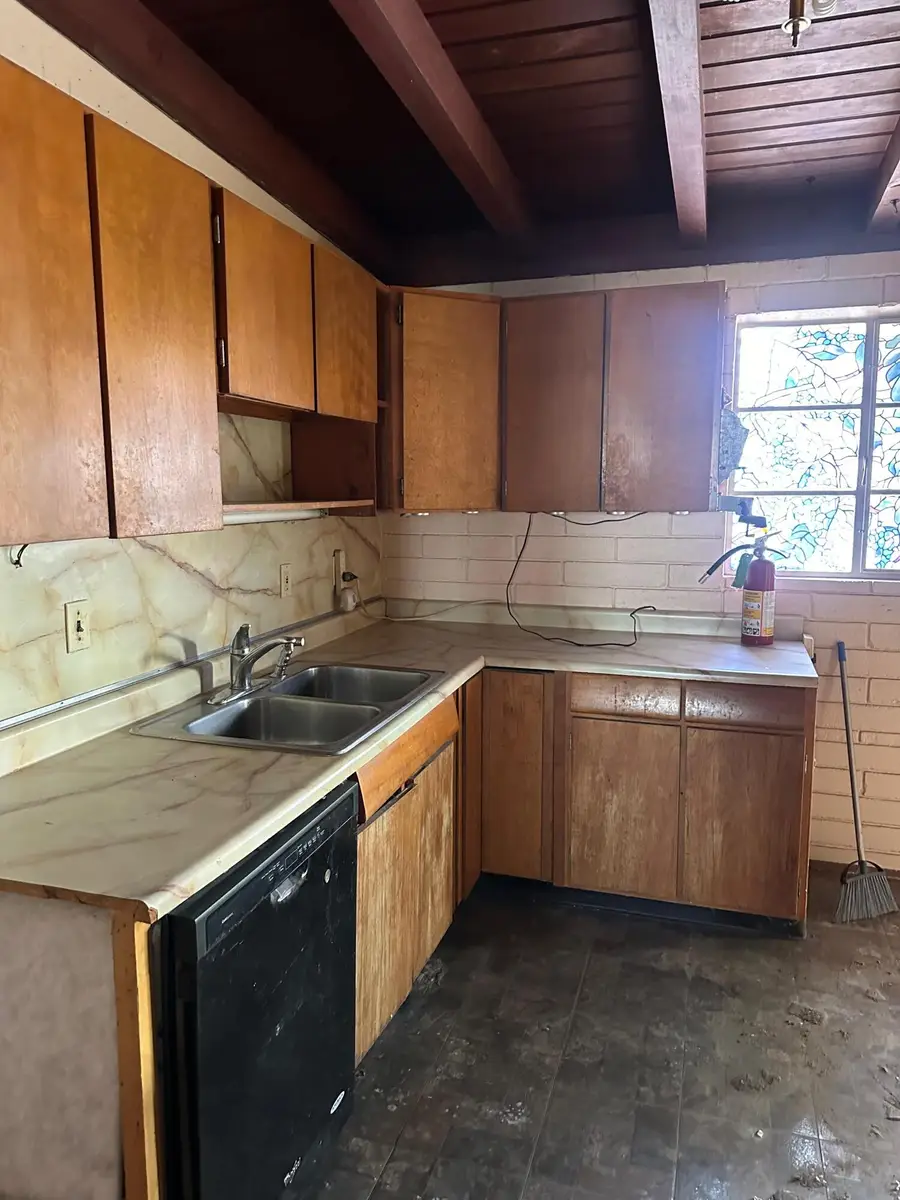 1106 Gretta Street Ne, Albuquerque, NM 87112 - Image #2