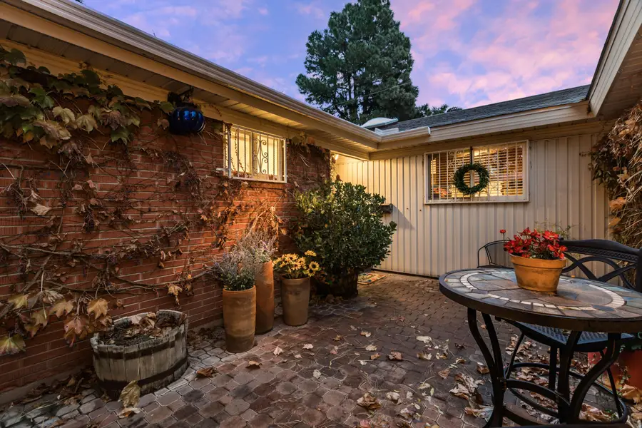 2824 Las Cruces Street Ne, Albuquerque, NM 87110 - Image #2