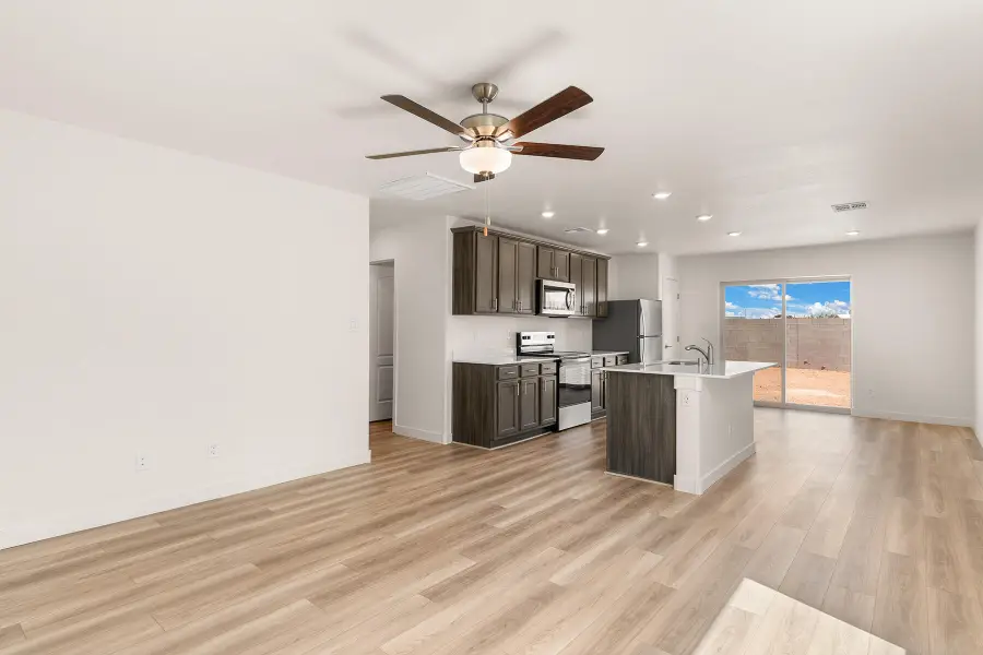 2508 Calle Del Los Claveles, Belen, NM 87002 - Image #2