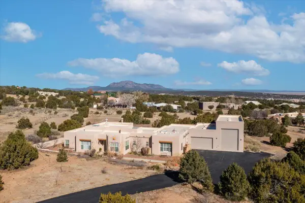 26 Lauren Taylor Court, Tijeras, NM 87059