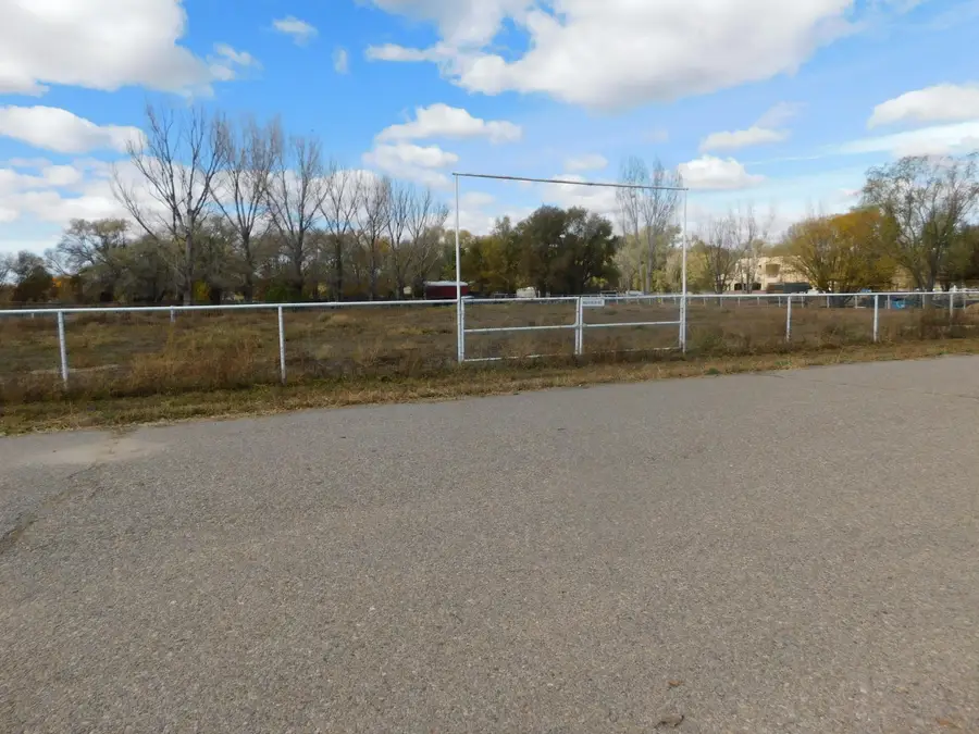 803 Ayrshire Court Sw, Albuquerque, NM 87105 - Image #2