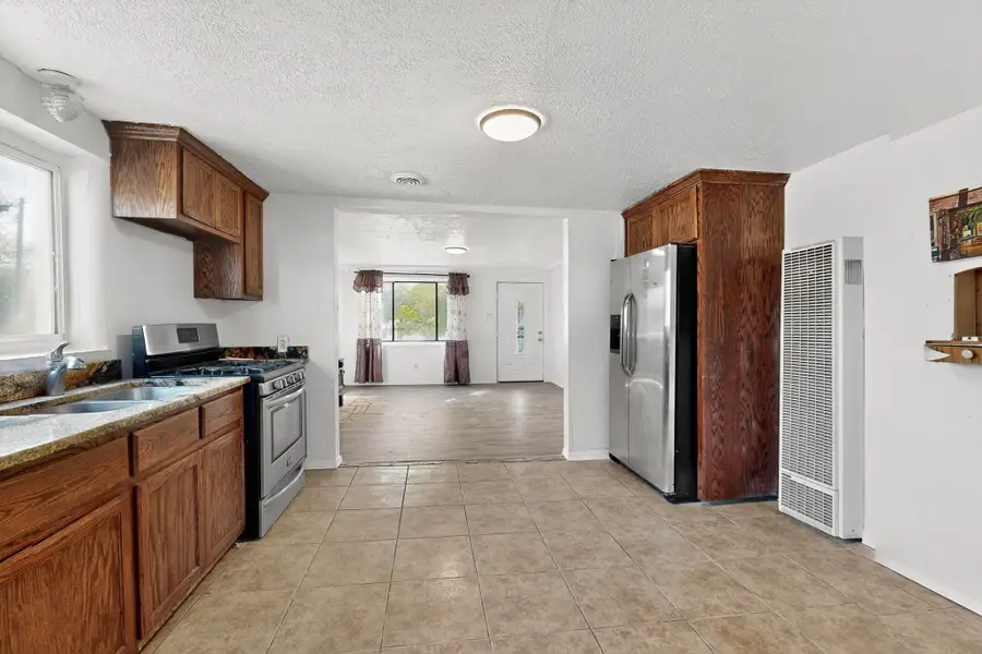 2909 Carlton Street Nw, Albuquerque, NM 87107 - Image #3