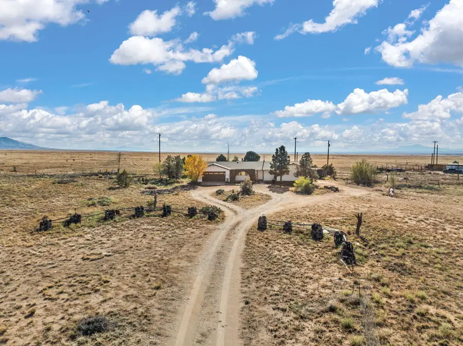 42 Manzano Road, Los Lunas, NM 87031 - Image #2