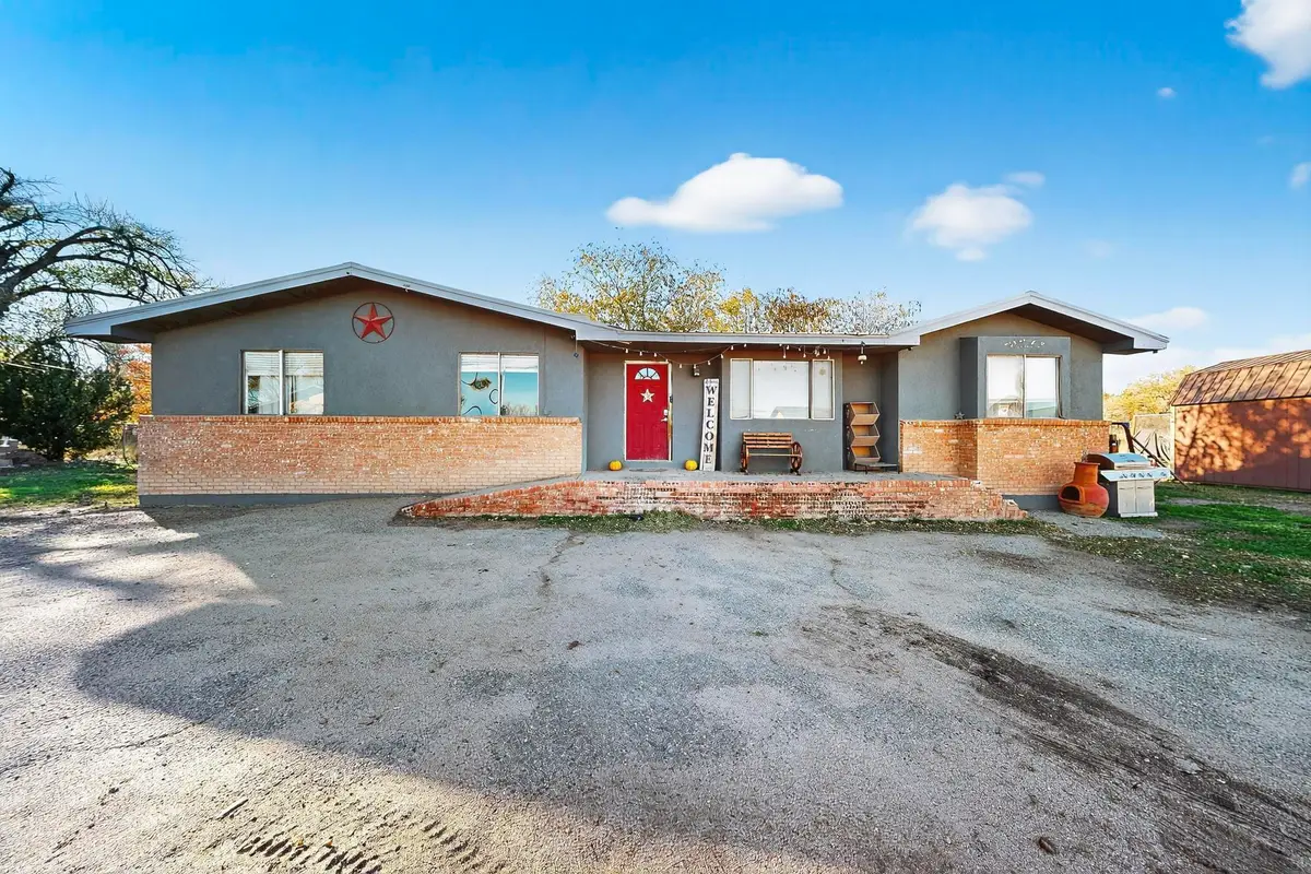 112 E Aragon Road, Belen, NM 87002 - Image #1