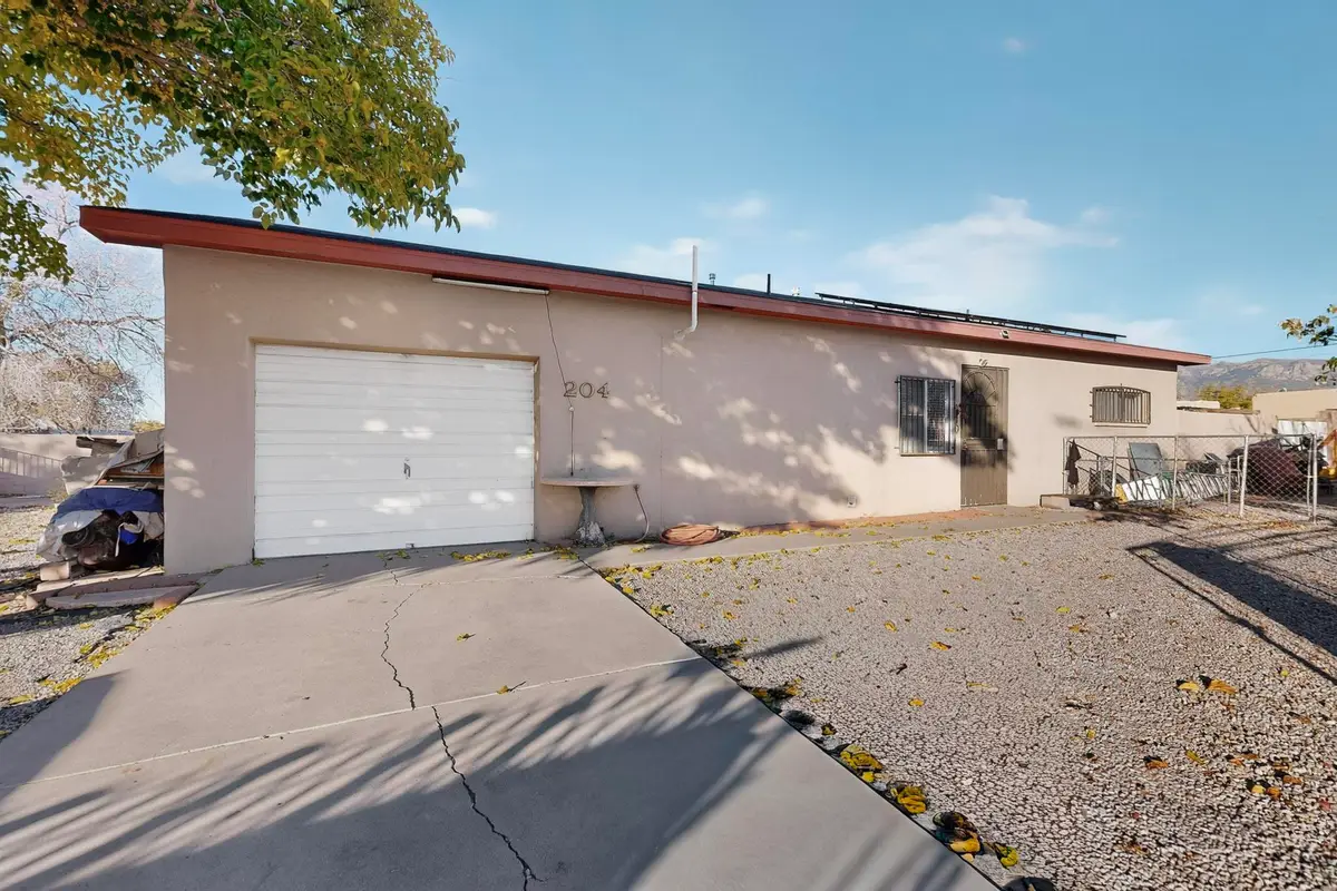 204 General Hodges Street Ne, Albuquerque, NM 87123 - Image #1