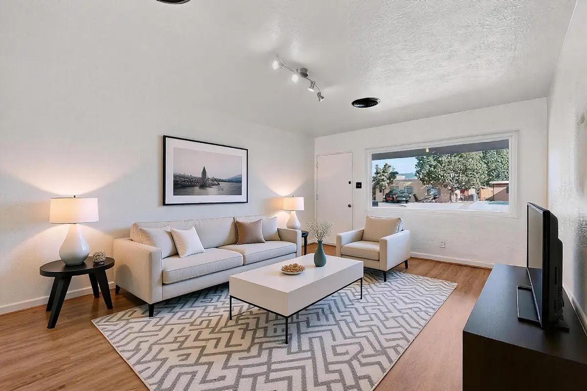 2133 Madeira Drive Ne, Albuquerque, NM 87110 - Image #1