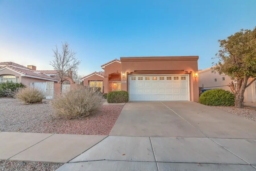 6601 Silkwood Avenue Nw, Albuquerque, NM 87121 - Image #2