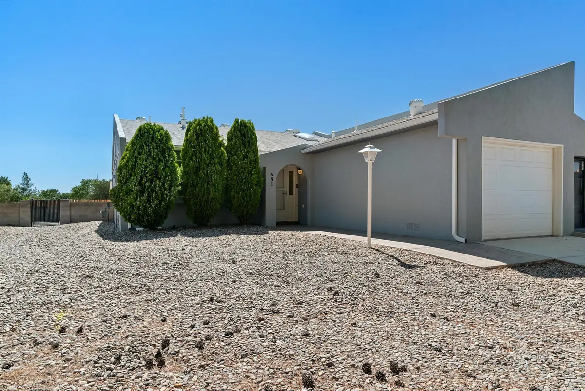 681 Stallion Road Se, Rio Rancho, NM 87124 - Image #1
