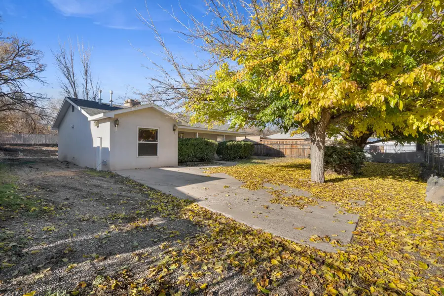 2531 Cuatro Milpas Road Sw, Albuquerque, NM 87105 - Image #2