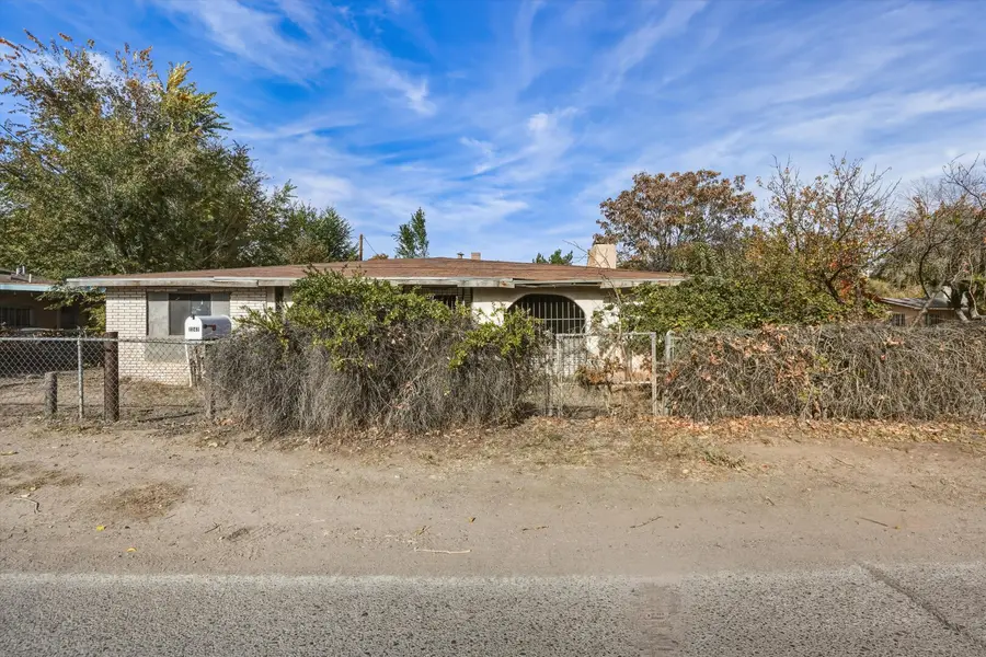 2241 San Ygnacio Road Sw, Albuquerque, NM 87105 - Image #2