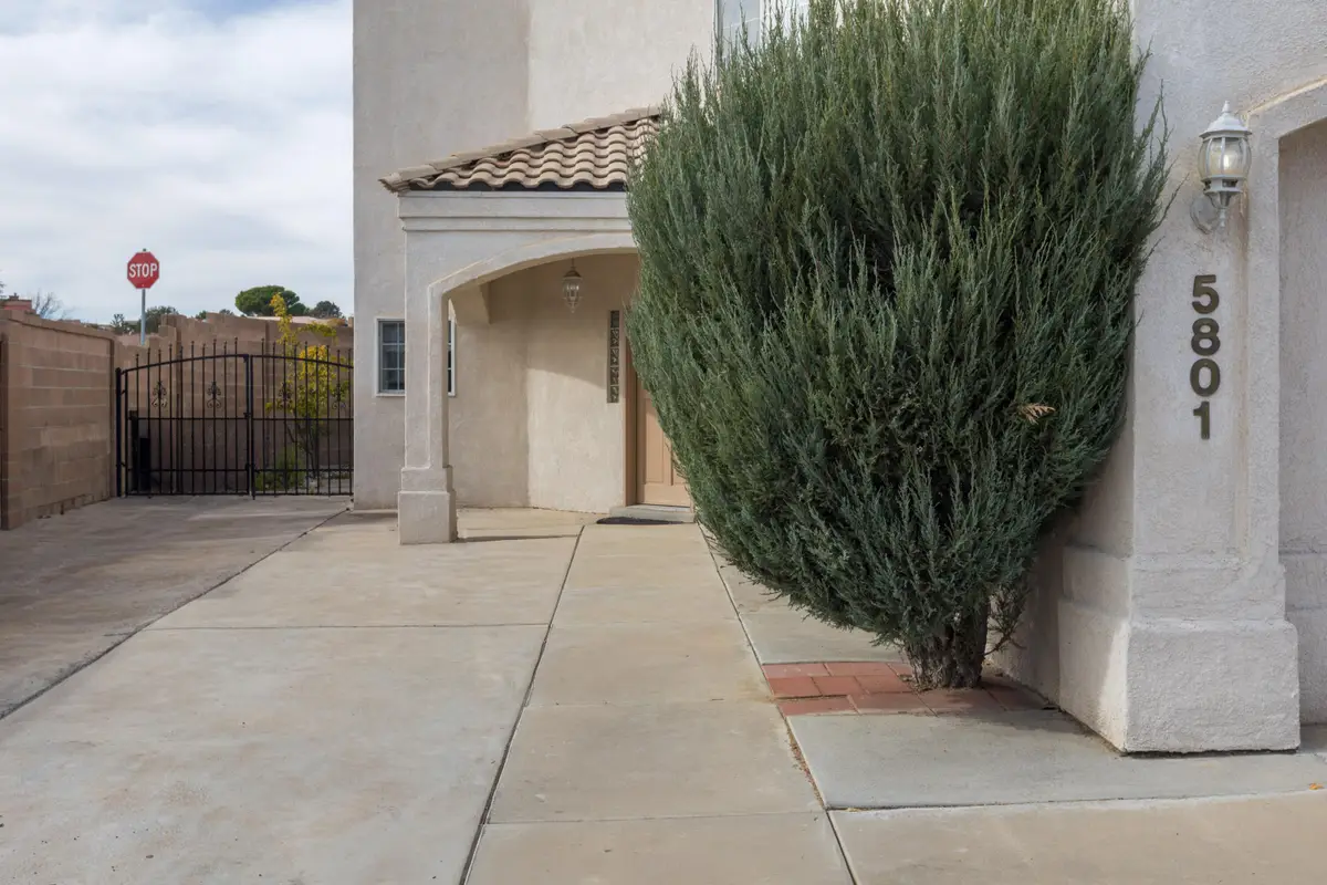 5801 Tres Vistas Court Nw, Albuquerque, NM 87120 - Image #1