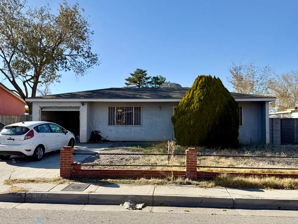 517 Martha Street Ne, Albuquerque, NM 87123 - Image #1