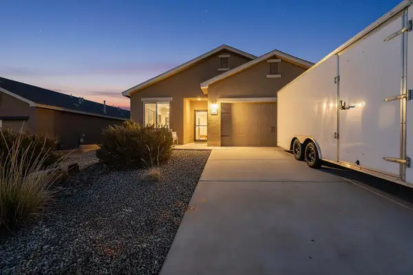3421 Oregon Trail Road Ne, Rio Rancho, NM 87144