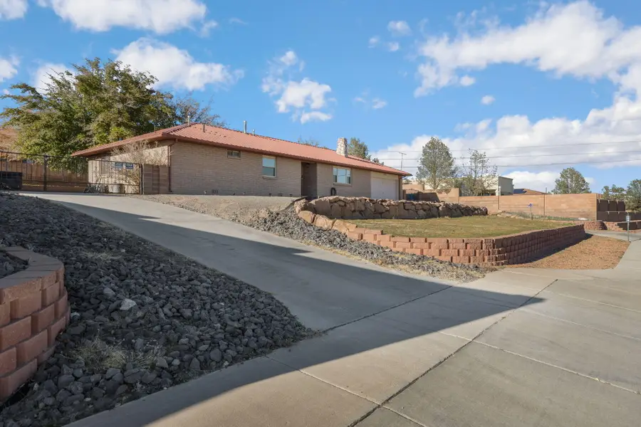 595 Socorro Drive Sw, Los Lunas, NM 87031 - Image #3