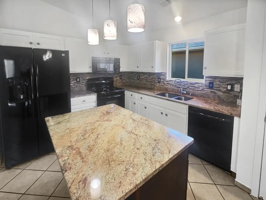 10515 Figaro Drive Nw, Albuquerque, NM 87114 - Image #2