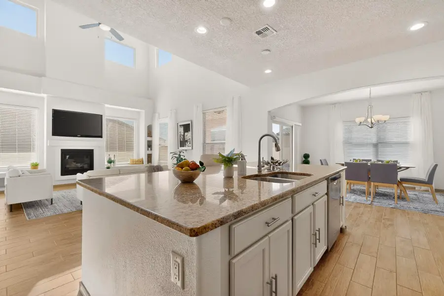 5915 S Sandia Court Ne, Rio Rancho, NM 87144 - #2