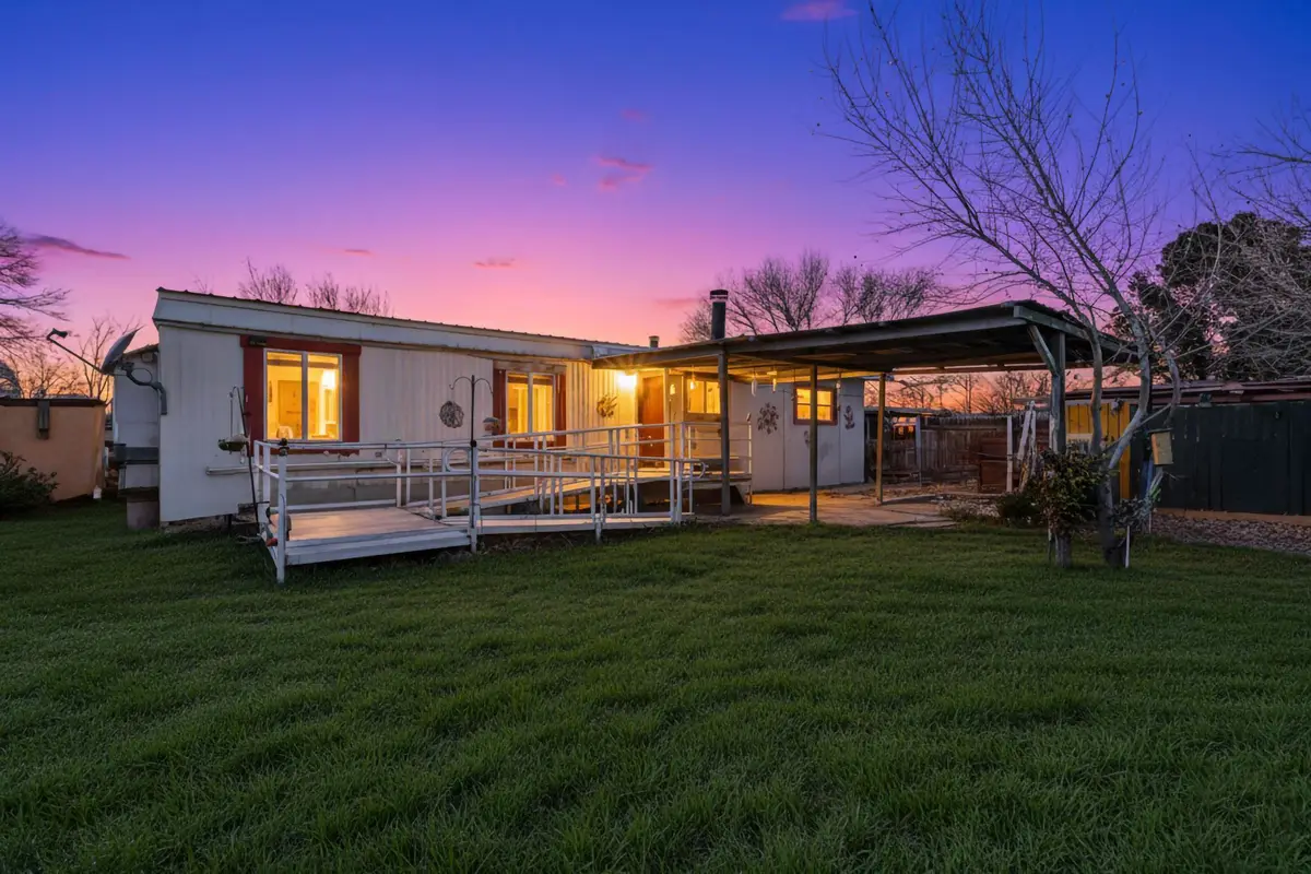 27 El Cid Loop, Los Lunas, NM 87031 - Image #1