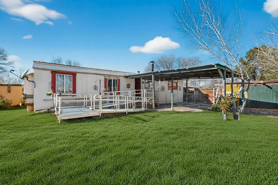 27 El Cid Loop, Los Lunas, NM 87031 - Image #2