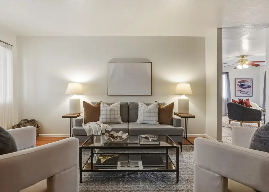 504 Hazeldine Avenue Sw, Albuquerque, NM 87102 - Image #3